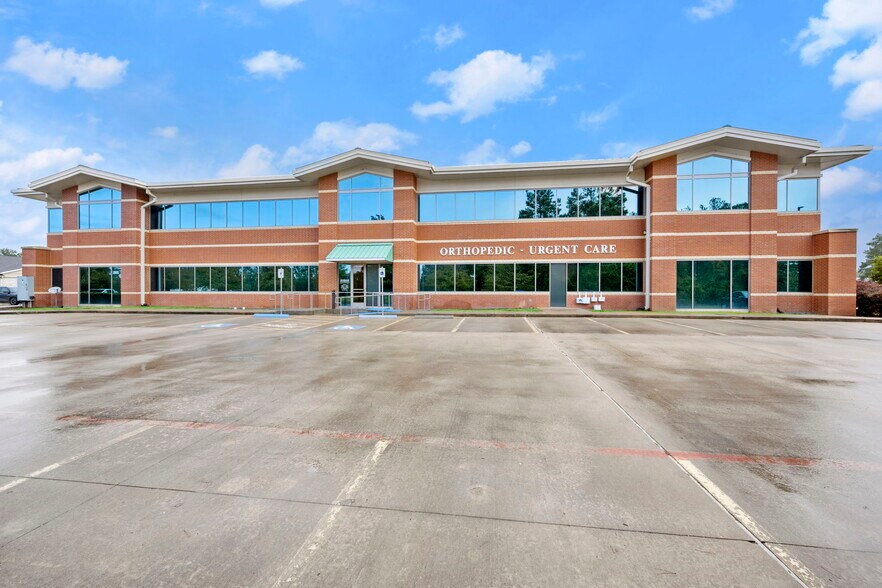 More Photos Of 403 Ogletree Dr, Livingston Medical For Lease
