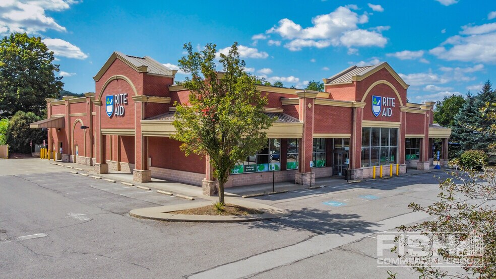 More Photos Of 24 East Ave, Wellsboro Drugstore For Sale