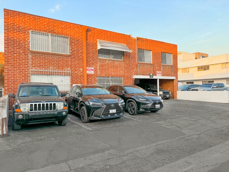 More Photos Of 8240 Beverly Blvd, Los Angeles Storefront Retail Office For Lease