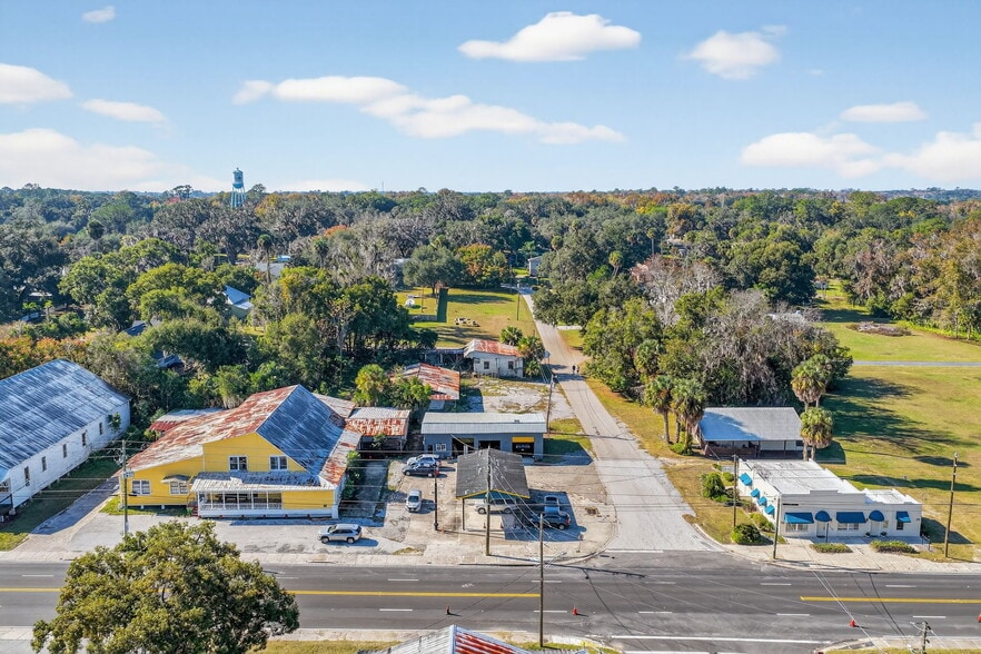 More Photos Of 20700 9th St, McIntosh Service Station For Sale