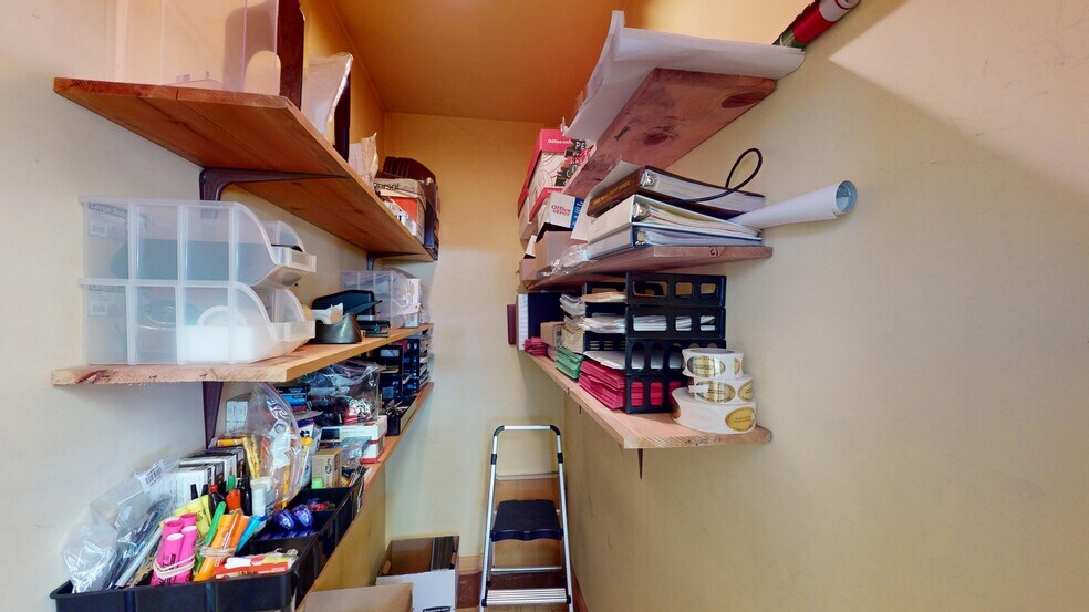 More Photos Of 22766 S Main St, Ettrick Office For Sale