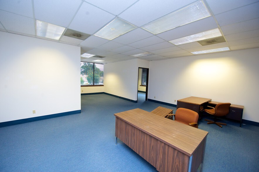 More Photos Of 1721 W Plano Pky, Plano Office For Lease