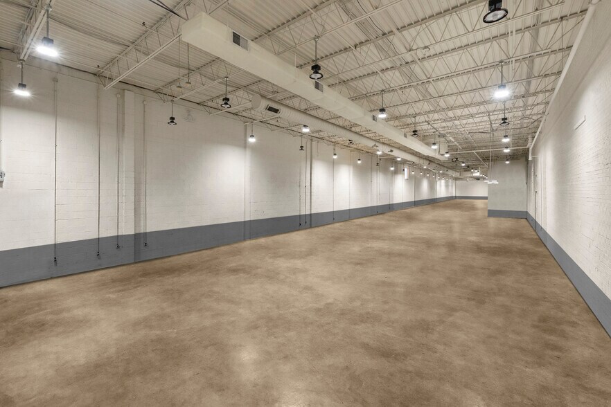 More Photos Of 840 S Pickett St, Alexandria Manufacturing For Sale