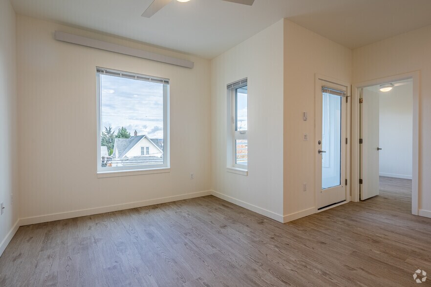 More Photos Of 330 NE Dekum St, Portland Apartments For Sale