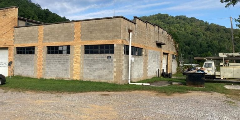 More Photos Of 2841 N Main St, Hazard Light Manufacturing For Sale