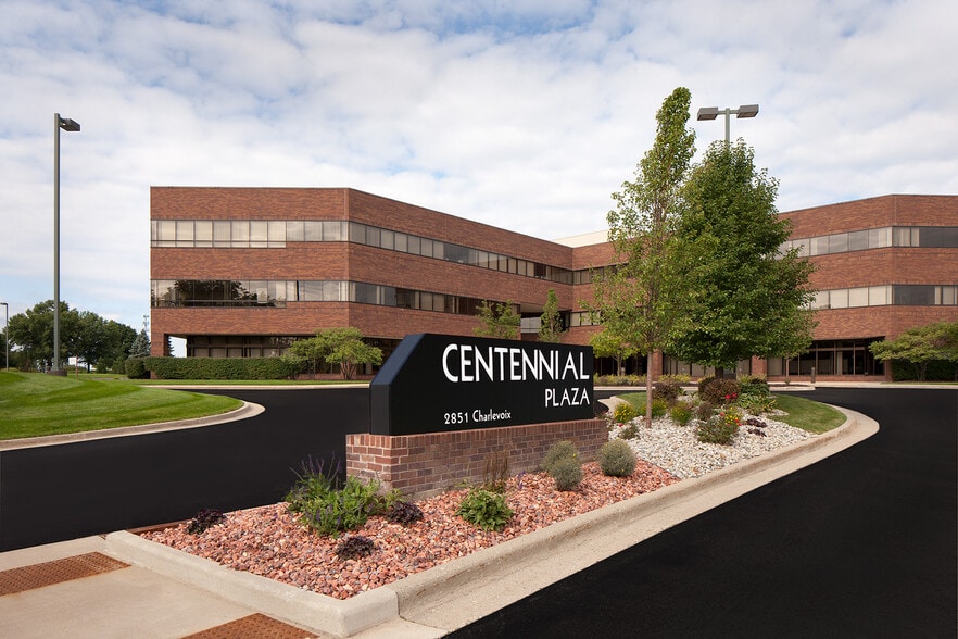 More Photos Of 2851 Charlevoix Dr SE, Grand Rapids Office For Lease