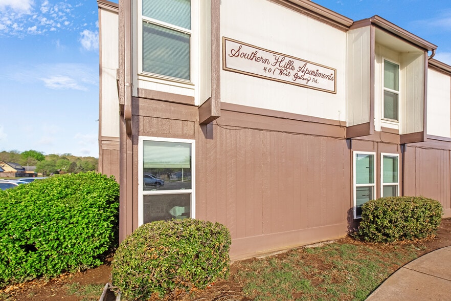 More Photos Of 407 Galaxy Road, Sapulpa Apartments For Sale