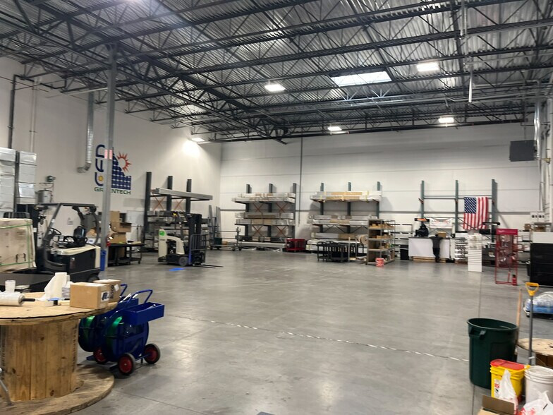 More Photos Of 55 N Truckee Ave, Meridian Distribution For Lease