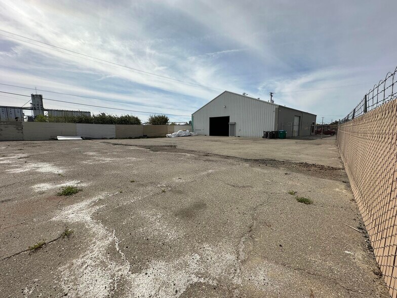 More Photos Of 612 Buena Vista Ave, Stockton Warehouse For Lease