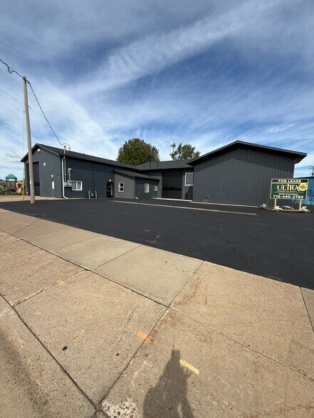 Primary Photo Of 2318 Ridge Rd, Eau Claire Warehouse For Lease