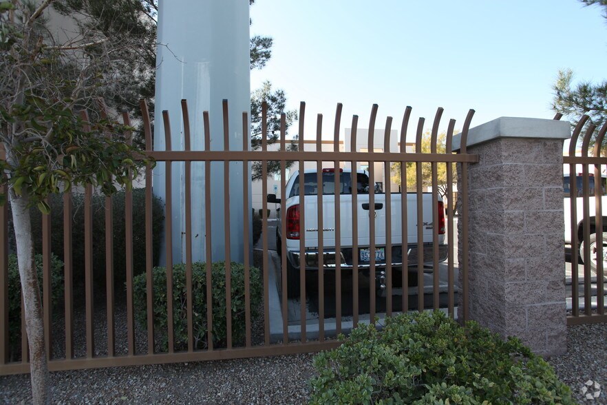 More Photos Of 4615 N Lamb Blvd, Las Vegas Light Manufacturing For Lease