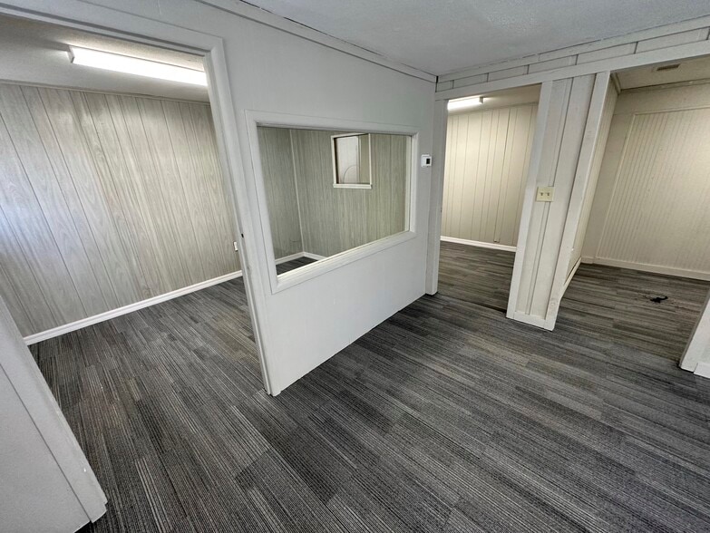 More Photos Of 1604 Olive St, Lakeland Warehouse For Sale
