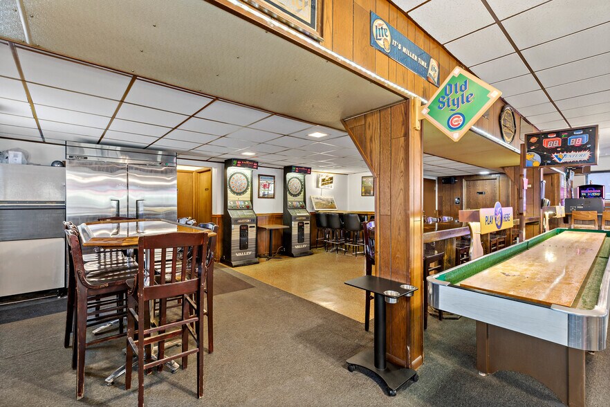 More Photos Of 14042 S Croissant Dr, Burnham Marina For Sale