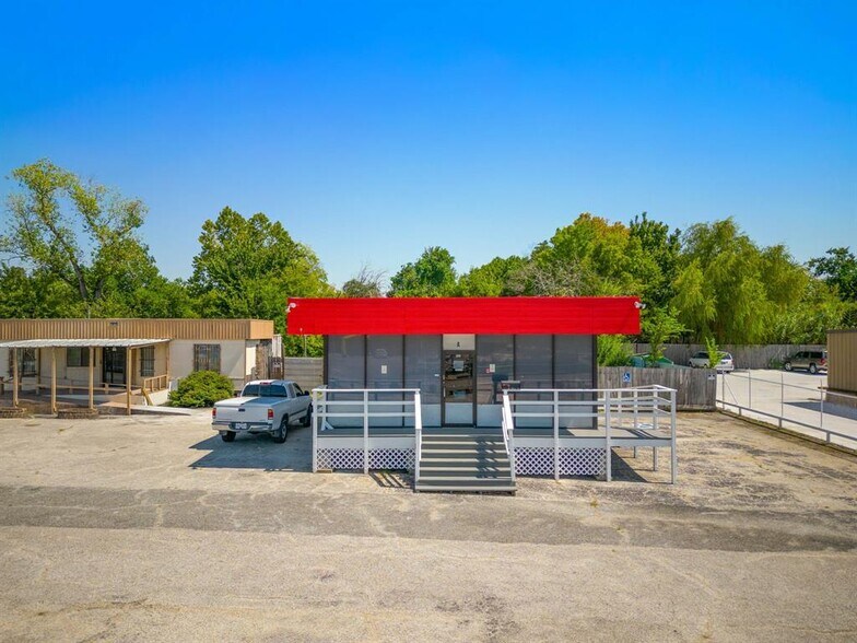 More Photos Of 2801 Preston Ave, Pasadena Office For Sale