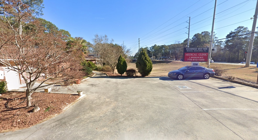 More Photos Of 2256 Rockbridge Rd, Stone Mountain Office For Sale
