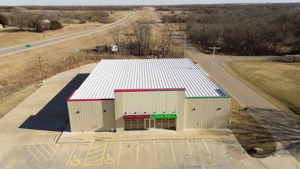 Primary Photo Of 309 E 9th St, Peabody Storefront For Sale