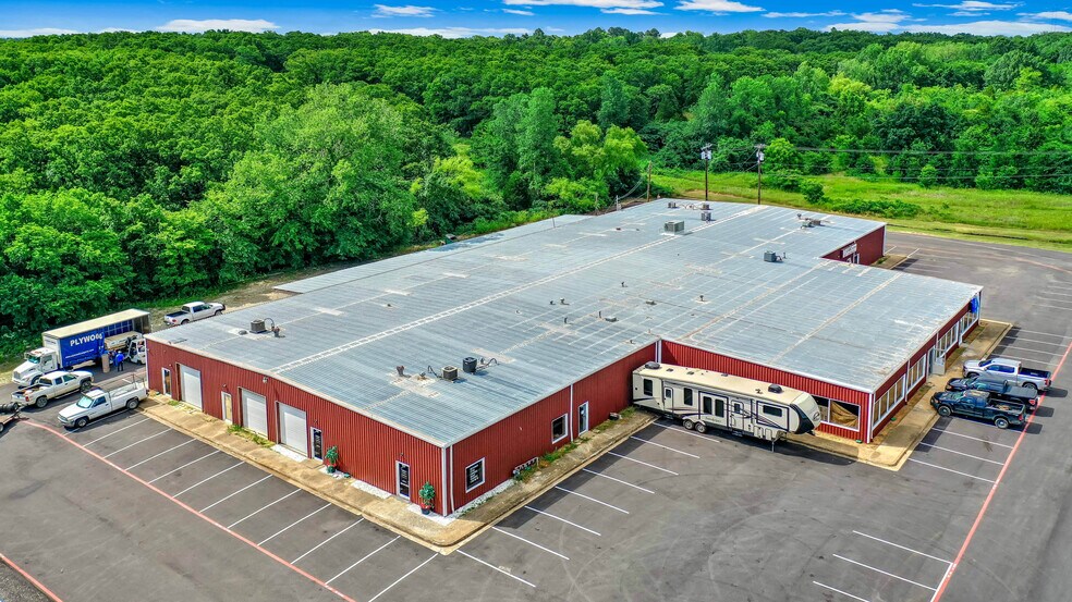 More Photos Of 4006 Texoma Pky, Denison General Retail For Sale