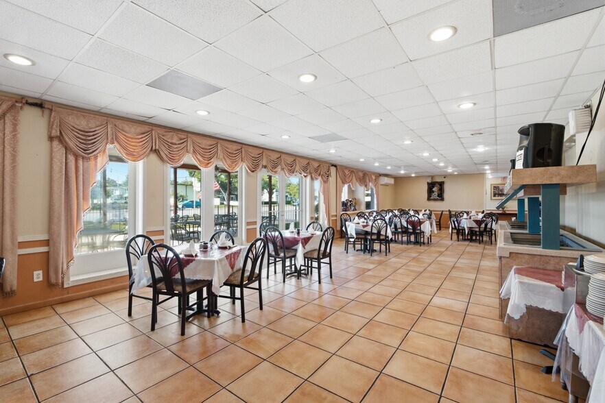 More Photos Of 2284 Gulf To Bay Blvd, Clearwater Restaurant For Sale