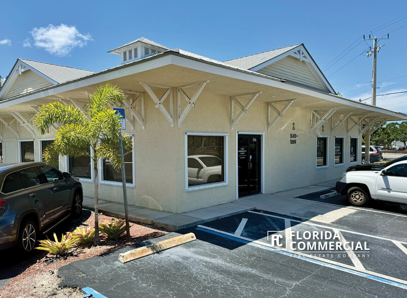 Primary Photo Of 510-526 SE Dixie Hwy, Stuart Office For Lease