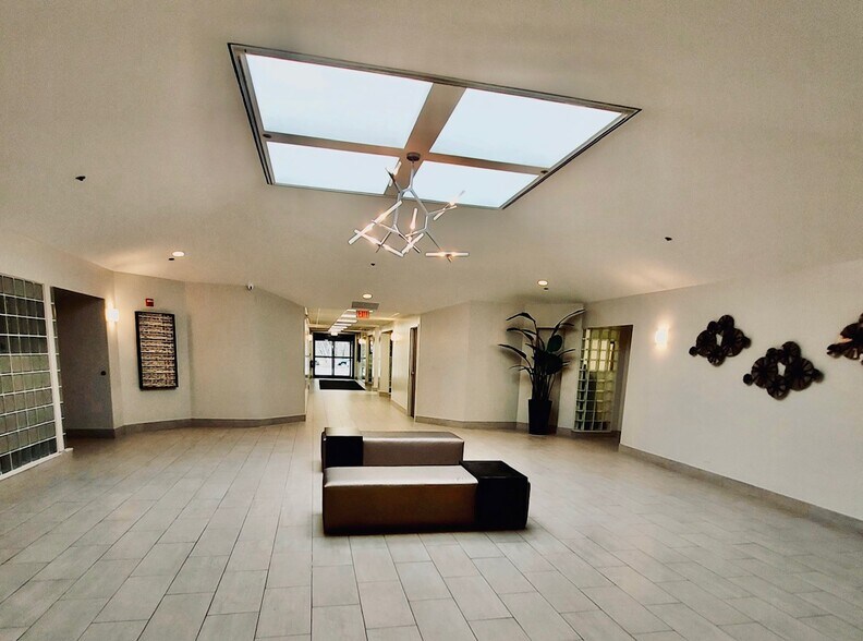 More Photos Of 3800 Highland Ave, Downers Grove Medical For Lease