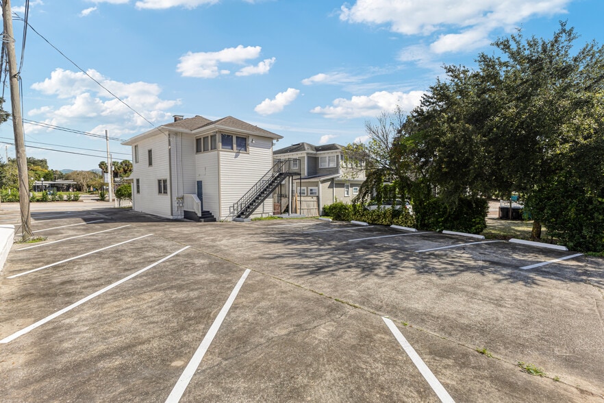 More Photos Of 138 E Gore St, Orlando Medical For Sale