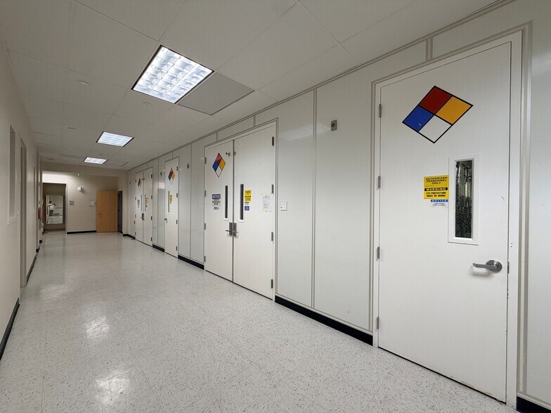More Photos Of 1278-1280 Reamwood Ave, Sunnyvale Light Manufacturing For Lease