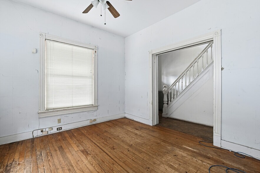 More Photos Of 8 W Olive St, Scranton Office For Sale