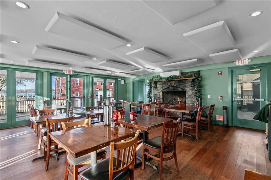 More Photos Of 198 Thames St, Bristol Restaurant For Sale