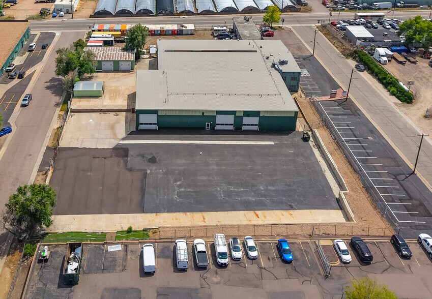 More Photos Of 3070 S Wyandot St, Englewood Warehouse For Lease
