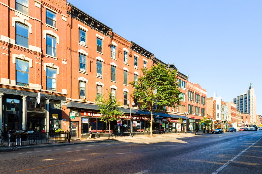 More Photos Of 1542-1550 N Milwaukee Ave, Chicago Apartments For Sale