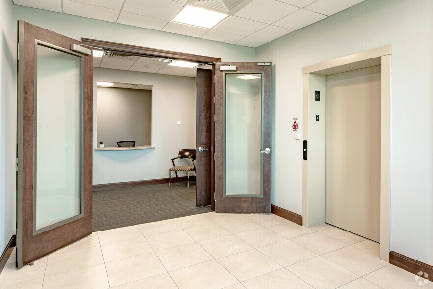 More Photos Of 8230 210th St S, Boca Raton Coworking Space