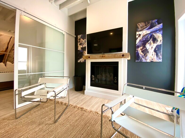 More Photos Of 13662 Red Arrow Hwy, Harbert Hotel For Sale