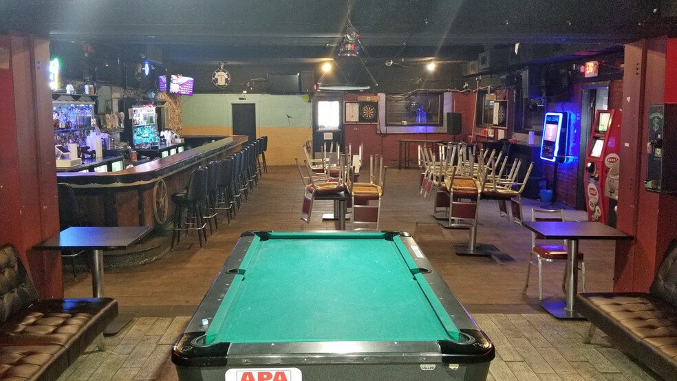 More Photos Of 4002 Jennings Rd, Cleveland Bar For Sale