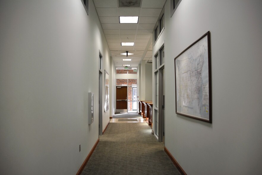 More Photos Of 1001 La Harpe Blvd, Little Rock Office For Sale