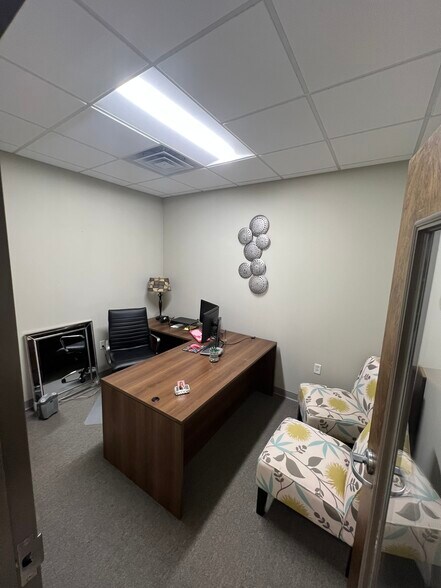 More Photos Of 6601 Kingston Pike, Knoxville Freestanding For Lease