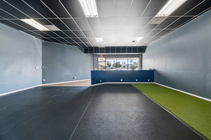 More Photos Of 9901-9935 Topanga Canyon Blvd, Chatsworth Unknown For Lease