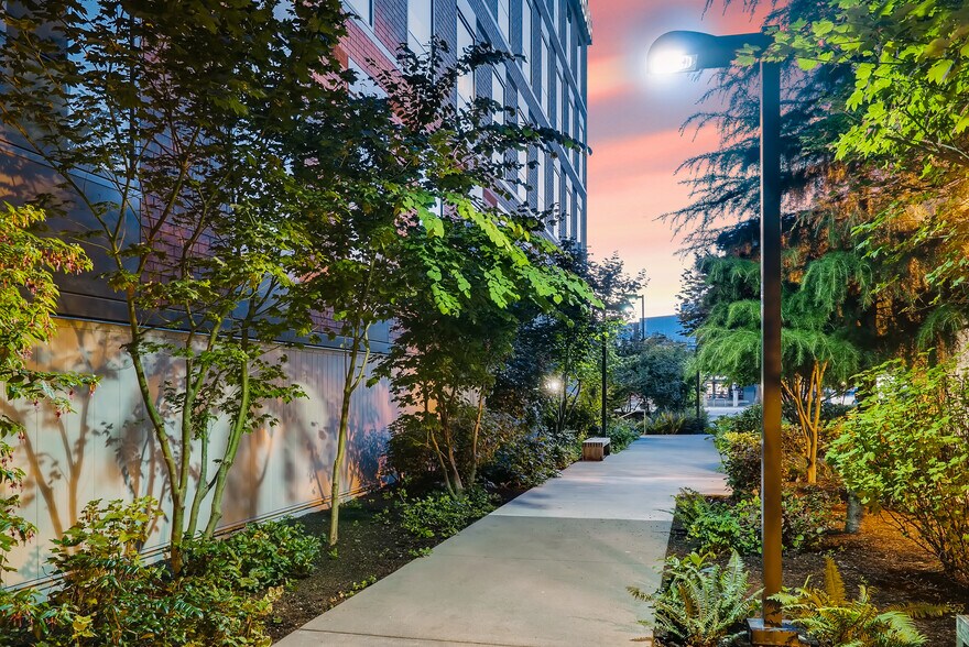 More Photos Of 5350 Tallman Ave NW, Seattle Medical For Lease