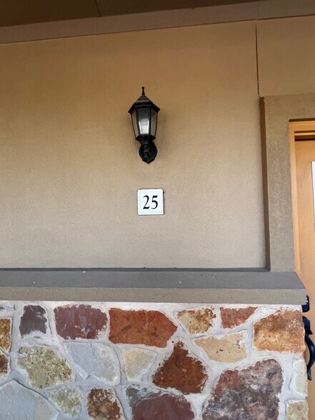 More Photos Of 2851 Joe Dimaggio Blvd, Round Rock Office For Sale