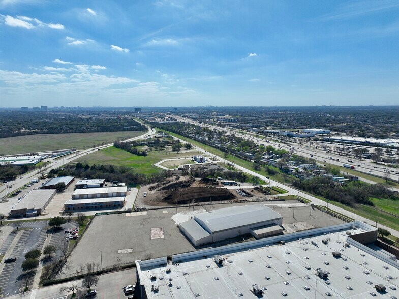 More Photos Of 6000 Split Trail Rd, Plano Warehouse For Lease