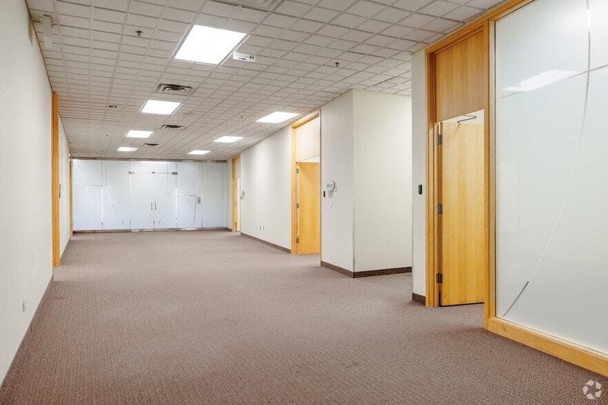 More Photos Of 3450 Harvester Rd, Burlington Light Manufacturing For Lease