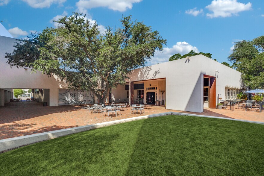 More Photos Of 1301 Solana Blvd, Westlake Unknown For Lease