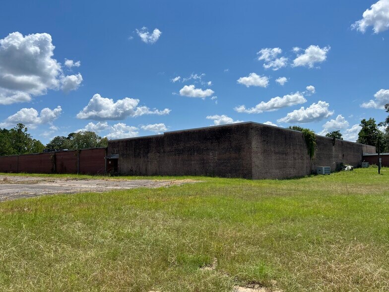 More Photos Of 3649 Main Hwy, Bamberg Distribution For Sale