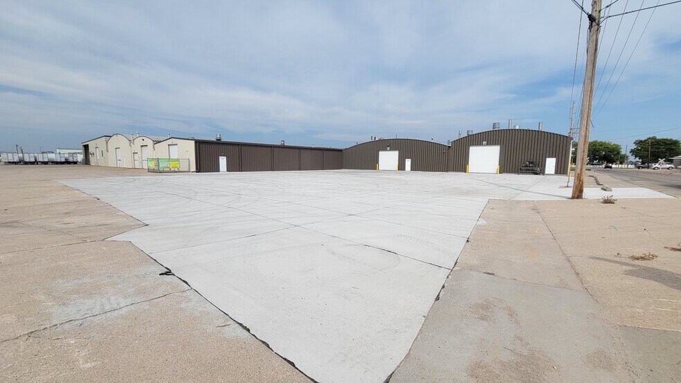 More Photos Of 1751 12th Ave, Columbus Service For Lease
