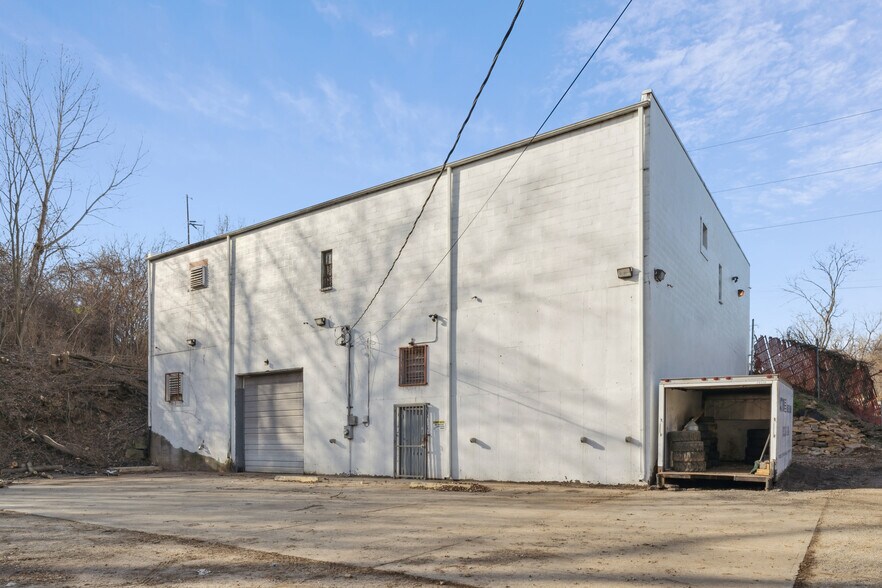 More Photos Of 1839 N 10th St, Kansas City Warehouse For Sale