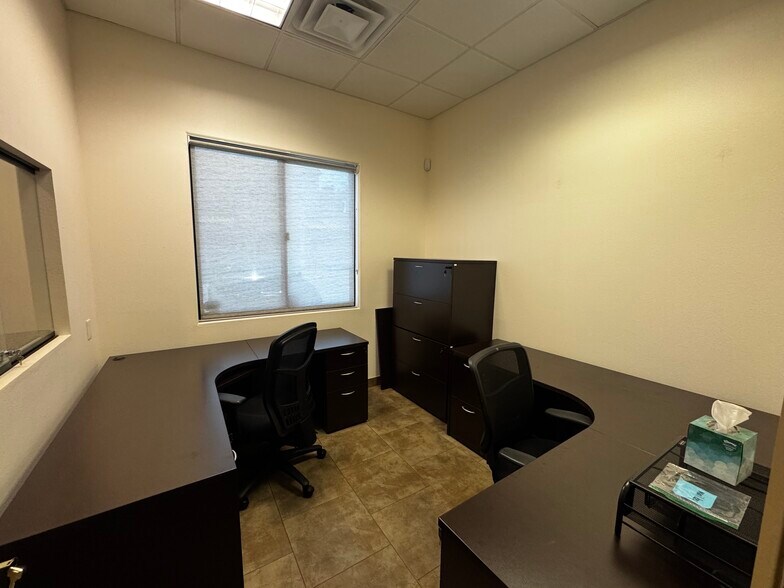 More Photos Of 44550 Village Ct, Palm Desert Office For Lease