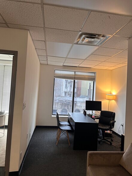 More Photos Of 1143-1147 47th Ave, Long Island City Showroom For Lease