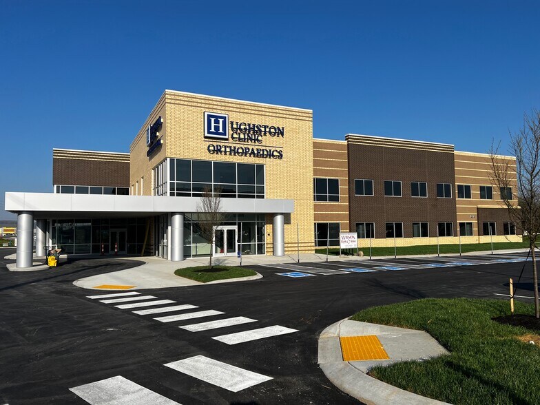 More Photos Of 115 Willard Hagan Dr, Lebanon Office For Lease