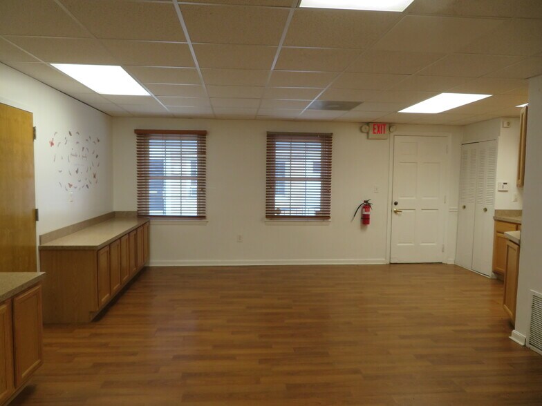 More Photos Of 3231-3233 Superior Ln, Bowie Medical For Lease