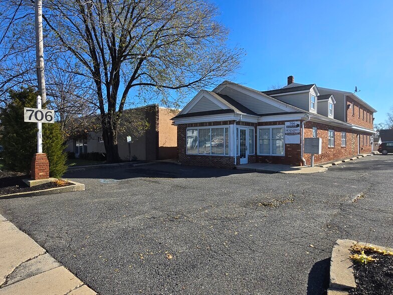 More Photos Of 706 Philadelphia Pike, Wilmington Office For Lease