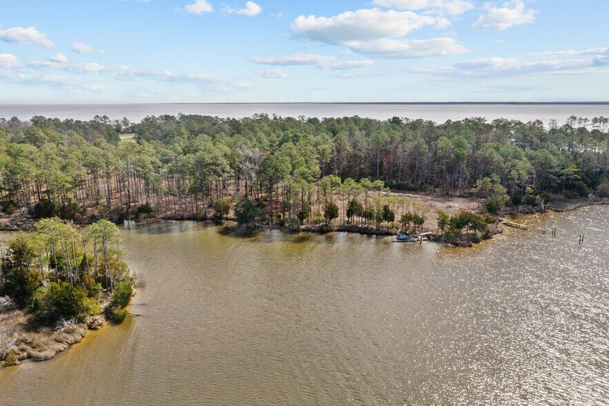 More Photos Of 604 Shorey Dr, Oriental Land For Sale